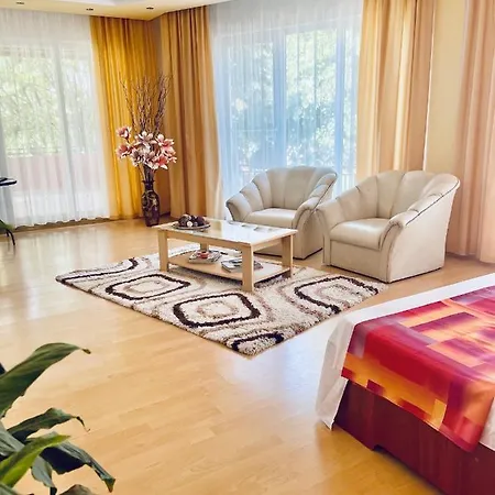 Konukevi Casa Constantin Si Elena (adults Only) 3*